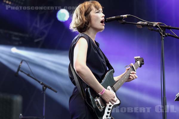 MINA TINDLE - 2015-06-25 - PARIS - Place de la Republique - 